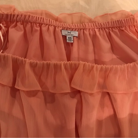 Halston Romantic style sheer lined ruffled blouse - Picture 3 of 3